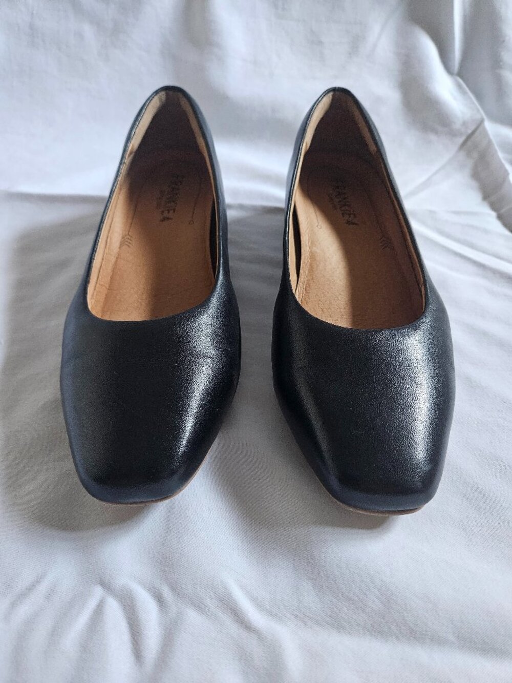 Frankie4 Gianna Black Leather Flat, Size 9